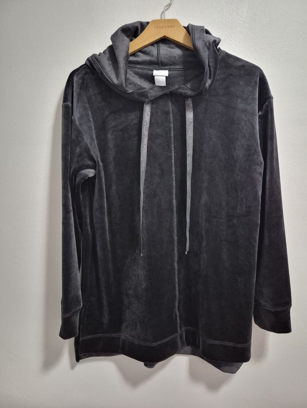 Chico's Zenergy Black Velvet Pullover Hoodie  Tunic Top Size 1 / Medium